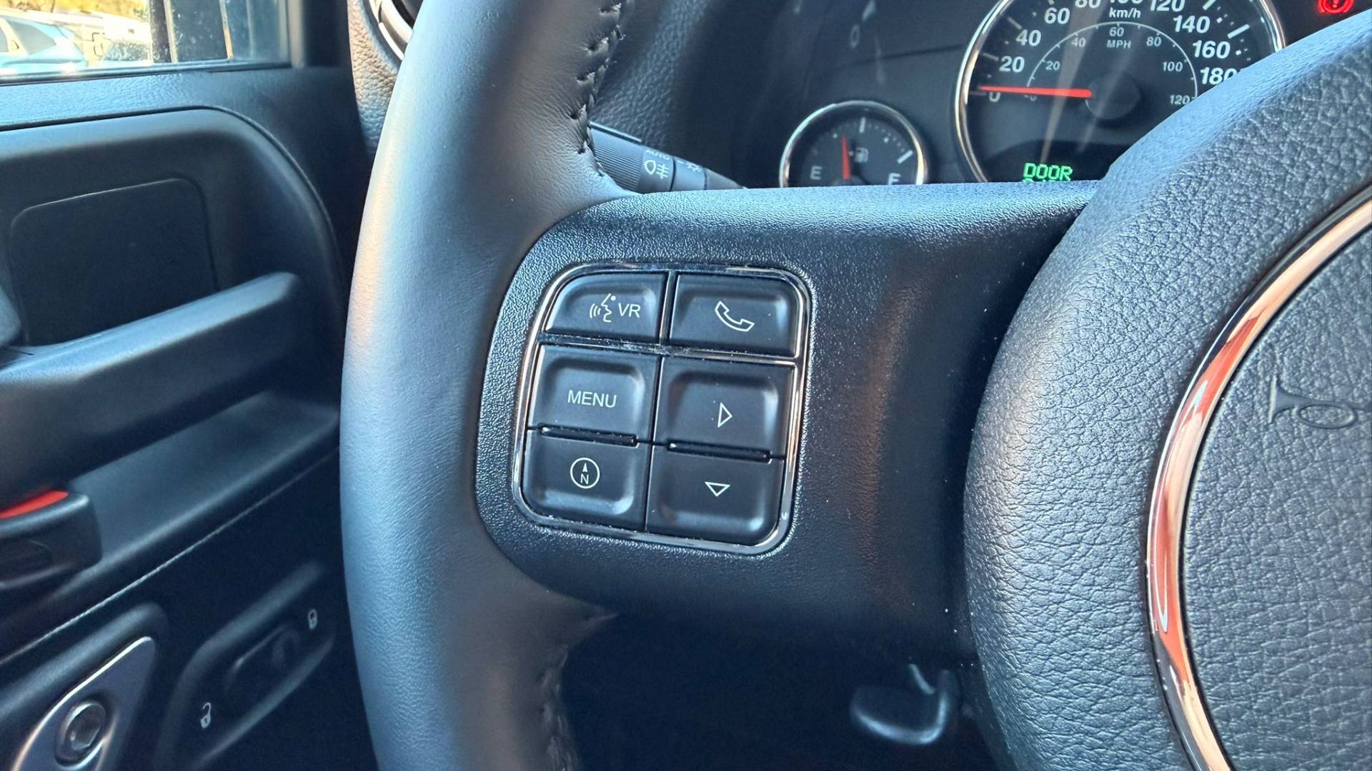 32859561_15