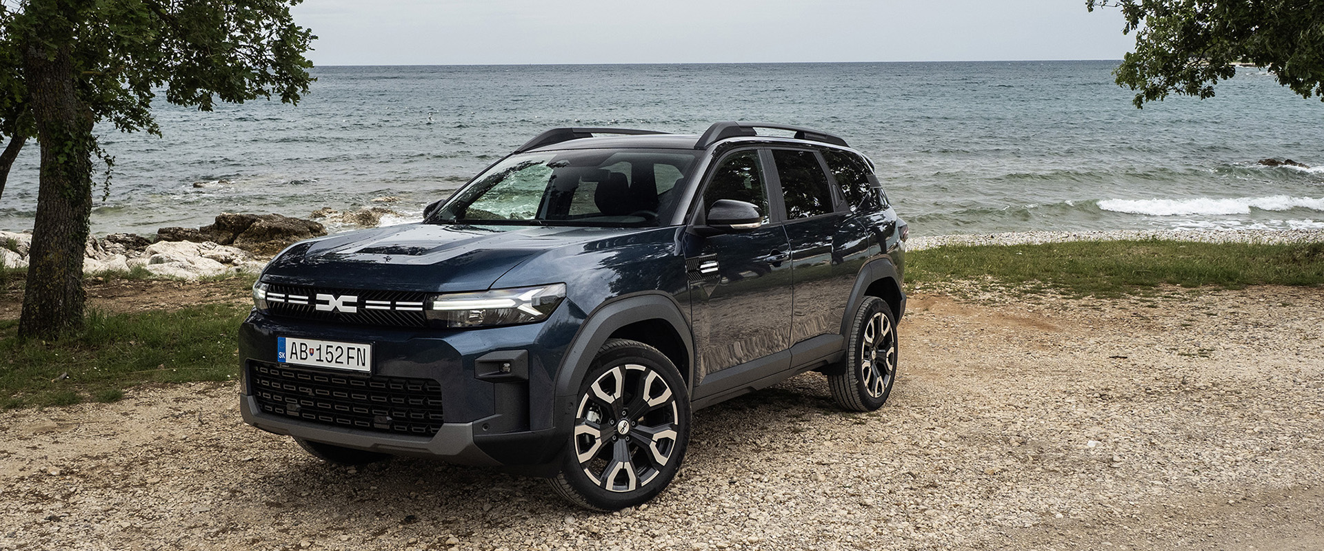 Test Dacia Bigster Hybrid-G 150 4×4: Najšialenejší hybrid na svete dáva zmysel