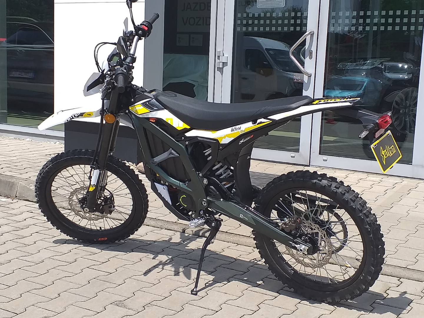 Sur - Ron Ultra Bee Demo motocykel – Obrázok 4
