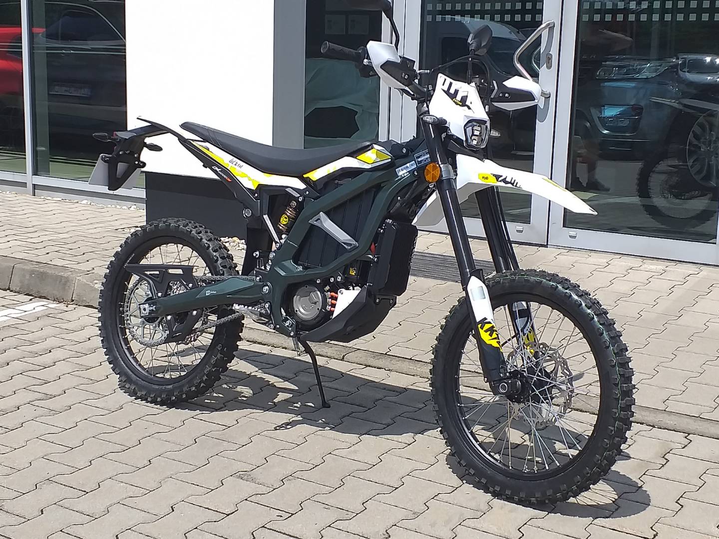 Sur - Ron Ultra Bee Demo motocykel – Obrázok 5