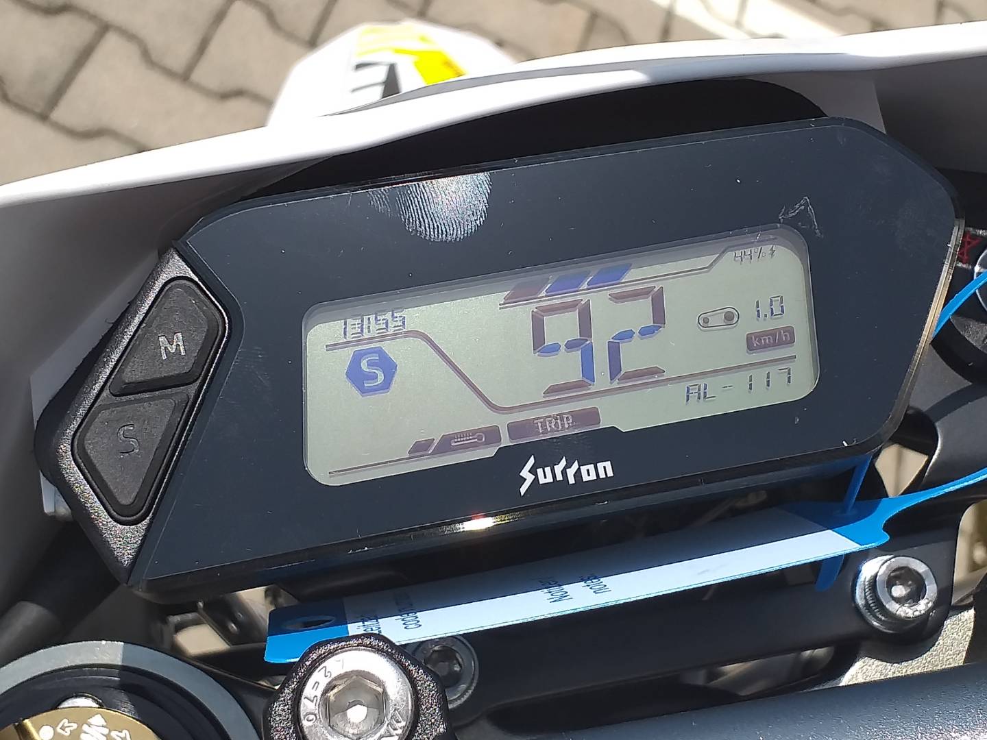 Sur - Ron Ultra Bee Demo motocykel – Obrázok 9