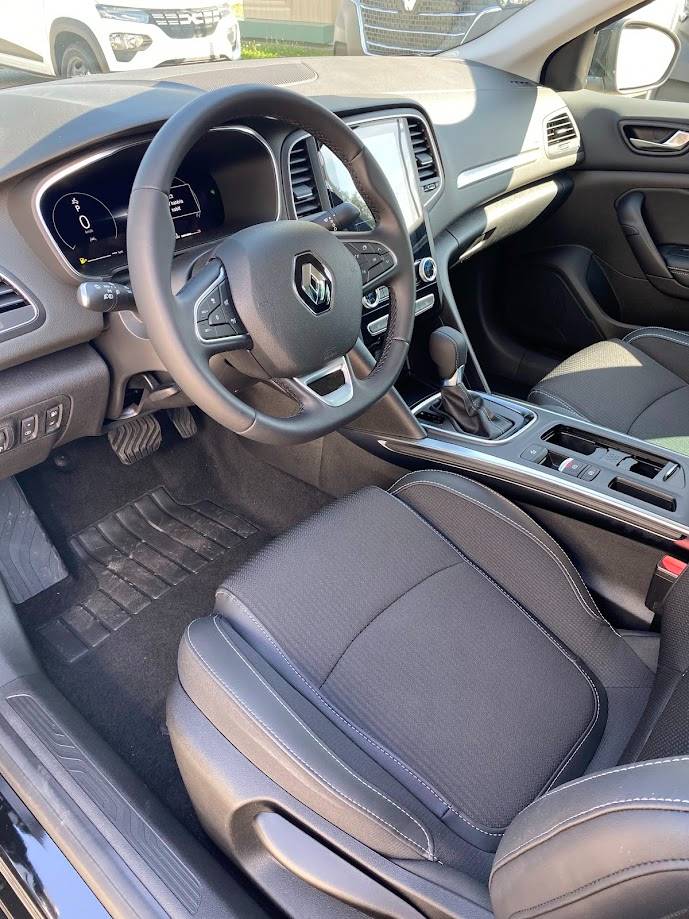 Renault Mégane GrandCoupé techno TCe 140 EDC – Obrázok 12