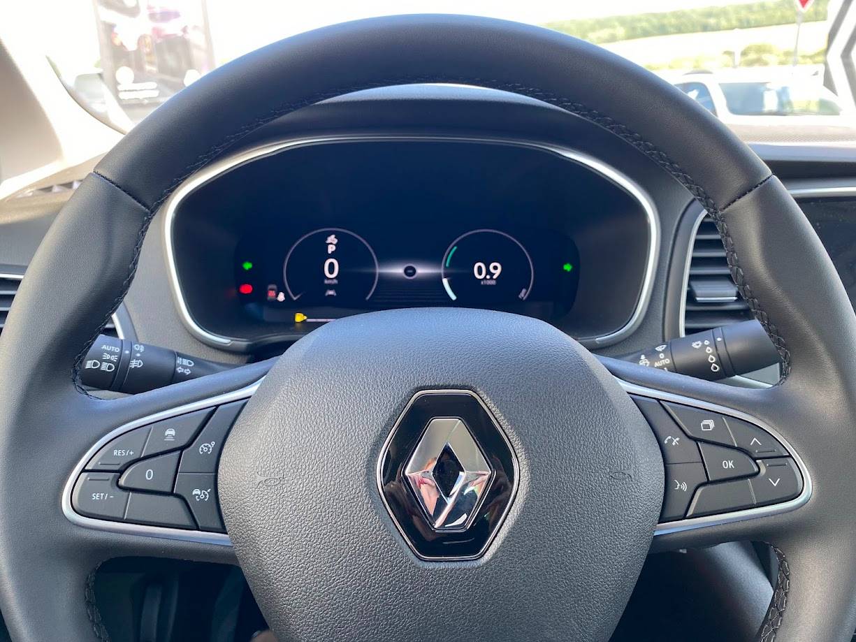 Renault Mégane GrandCoupé techno TCe 140 EDC – Obrázok 13