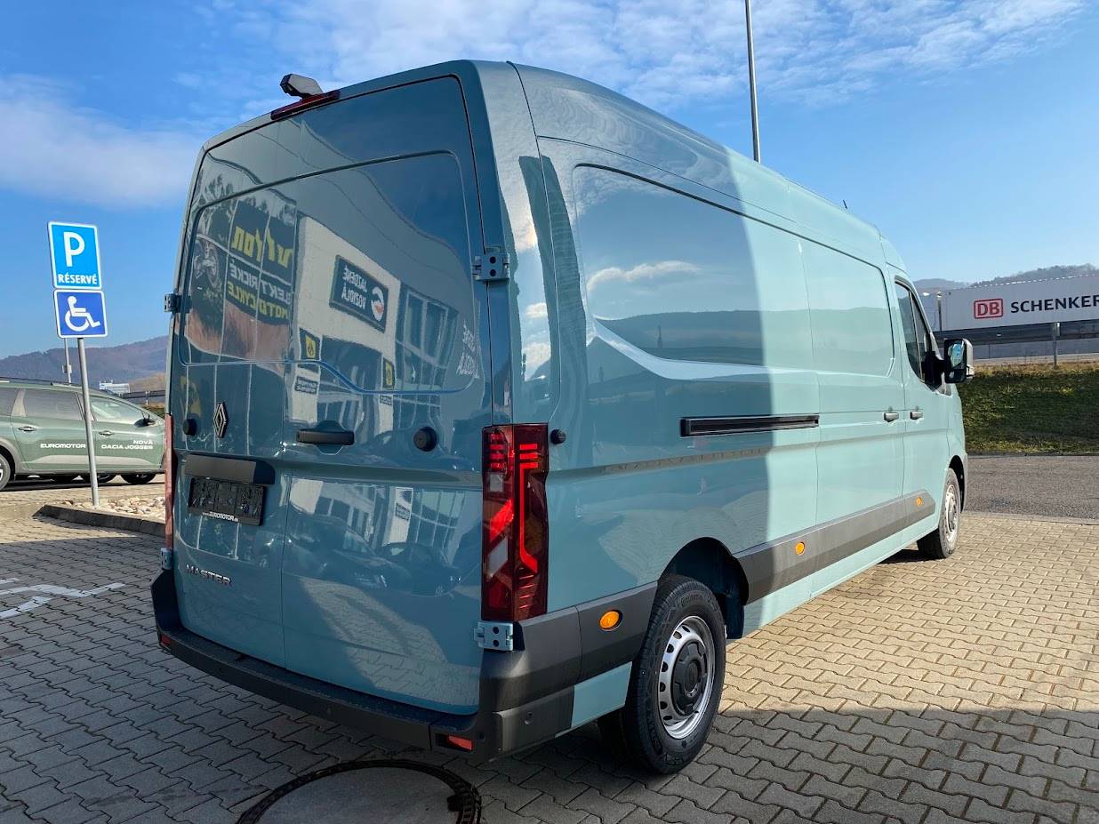 Renault Master VAN E-TECH Extra L3H2 3,5t E-Tech EV87 140k long range – Obrázok 4