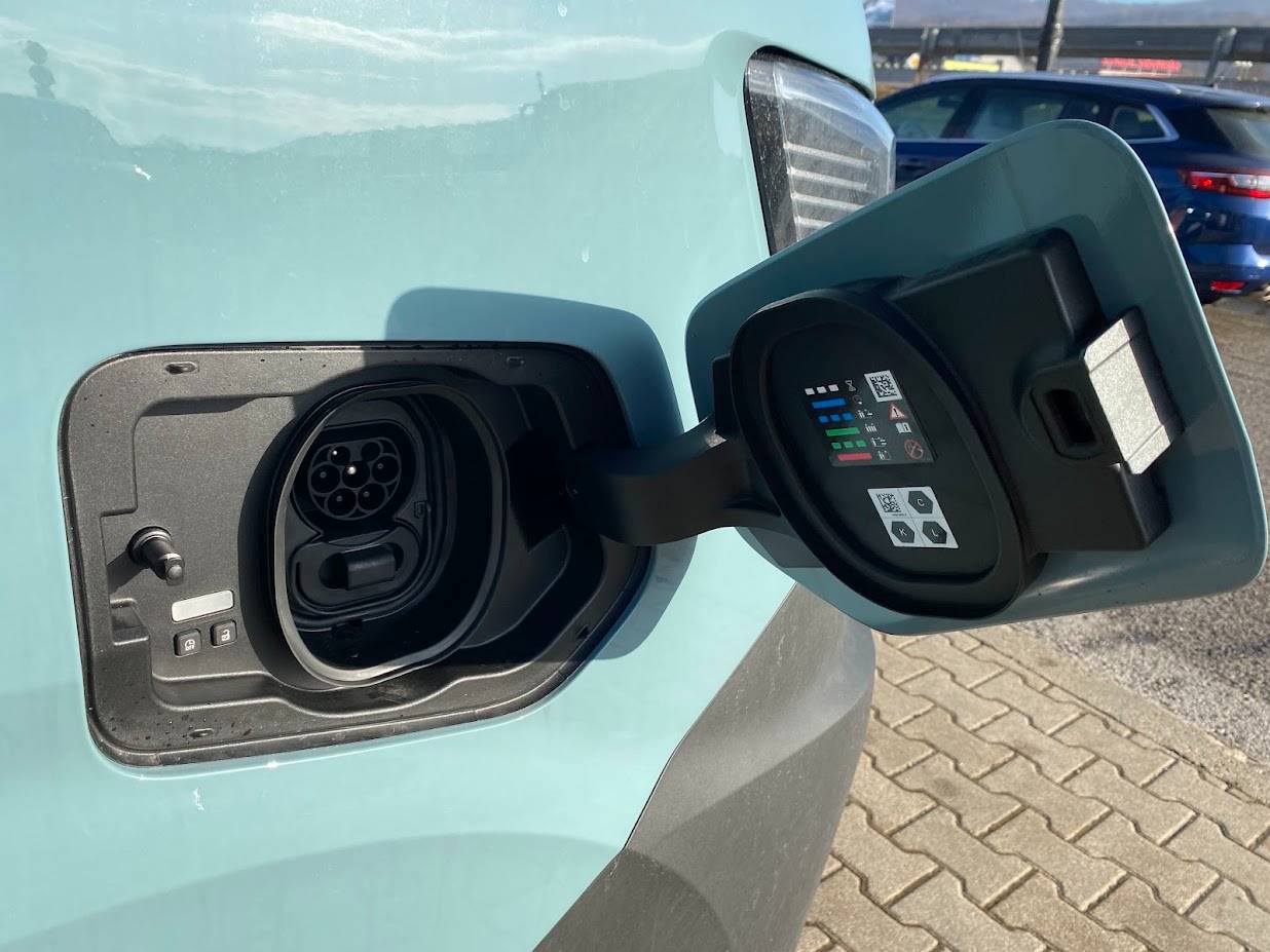 Renault Master VAN E-TECH Extra L3H2 3,5t E-Tech EV87 140k long range – Obrázok 8