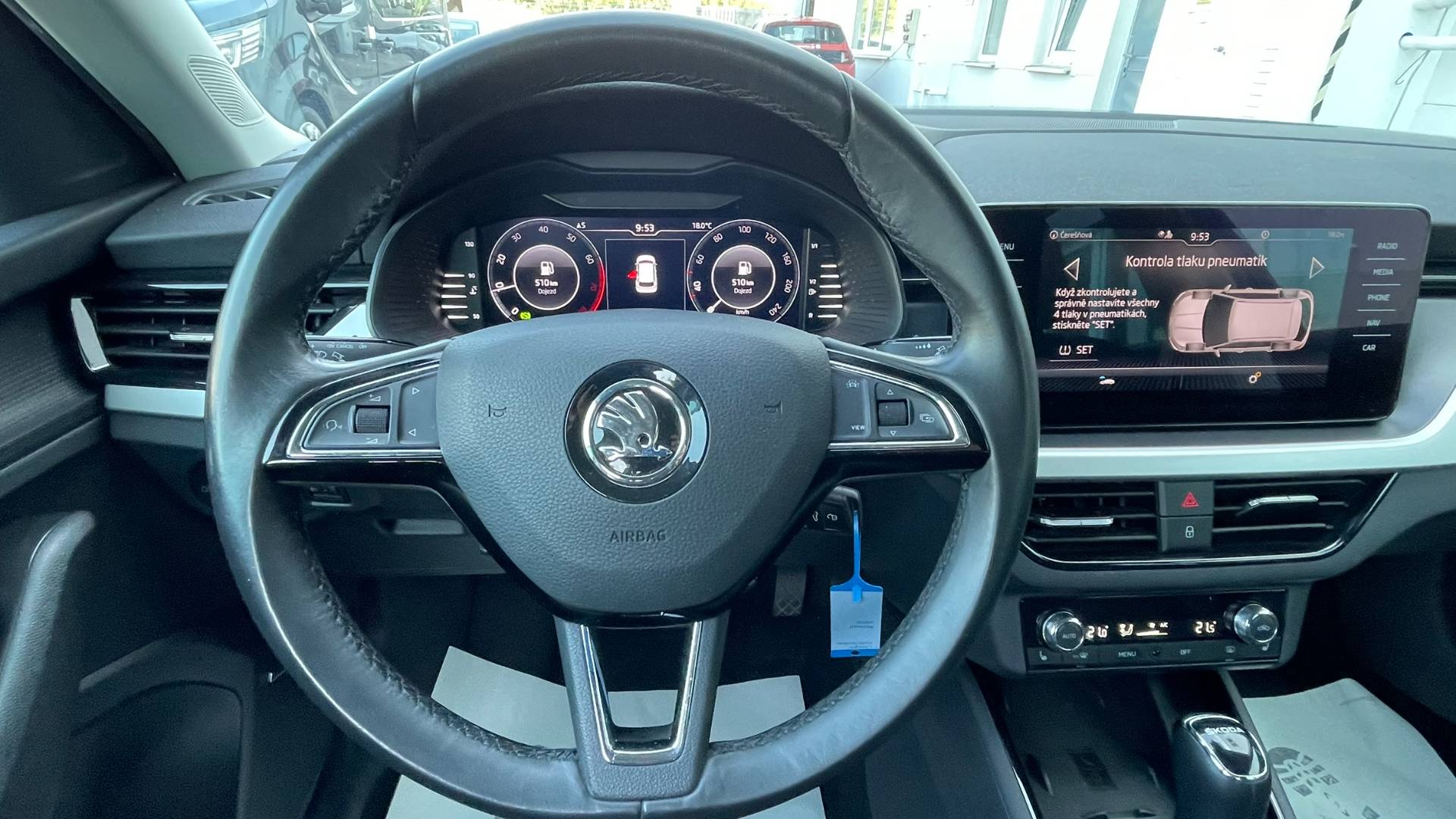 Škoda Kamiq 1,5 TSI DSG, Kamera – Obrázok 13