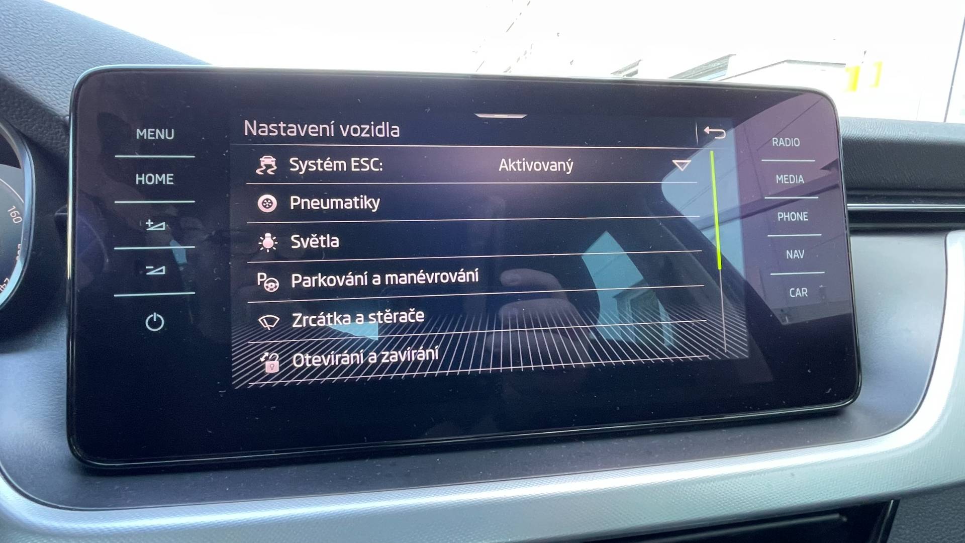 Škoda Kamiq 1,5 TSI DSG, Kamera – Obrázok 28