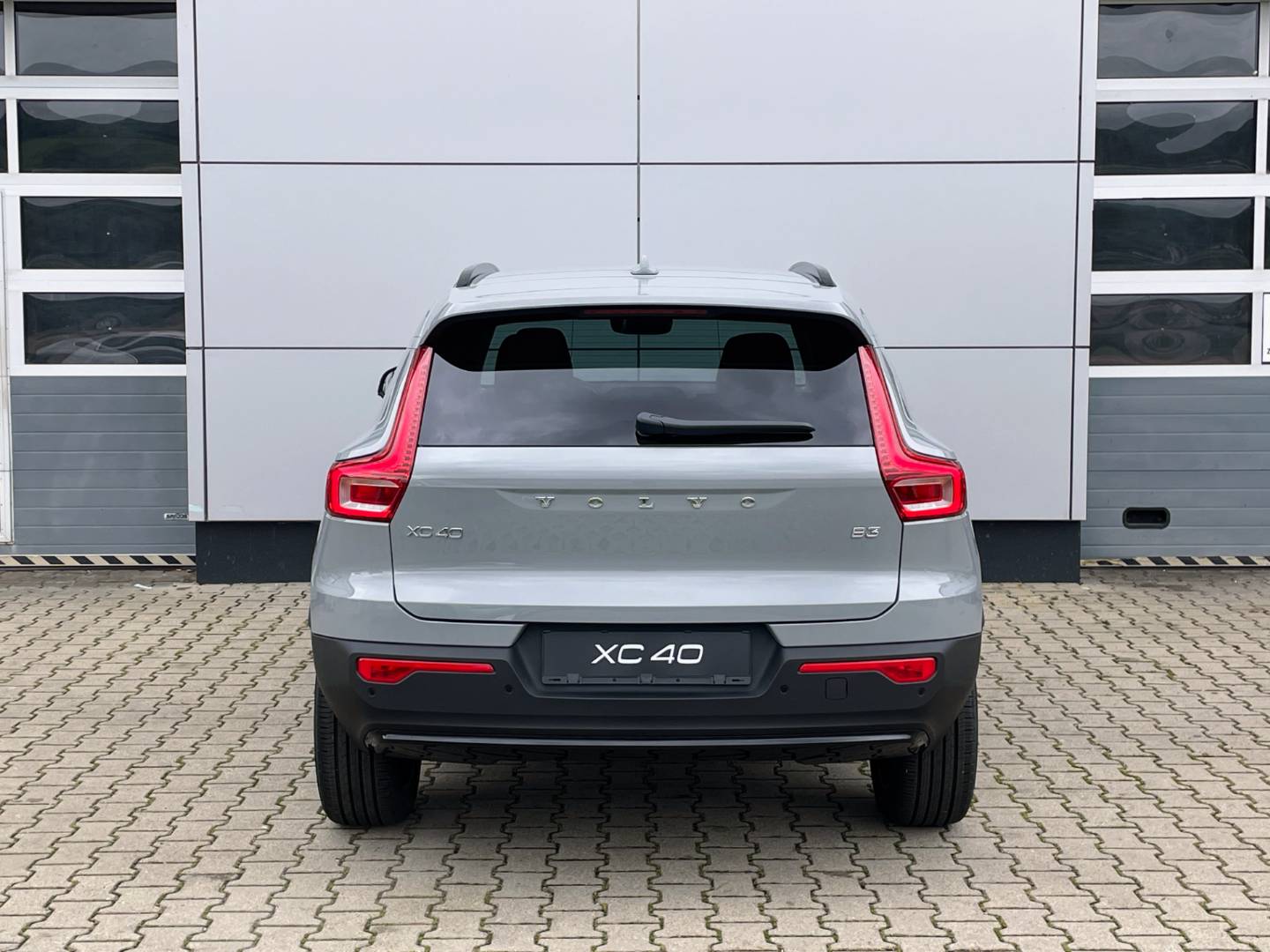 Volvo XC40 2.0 SOV B3 mHEV Plus A/T sov – Obrázok 4