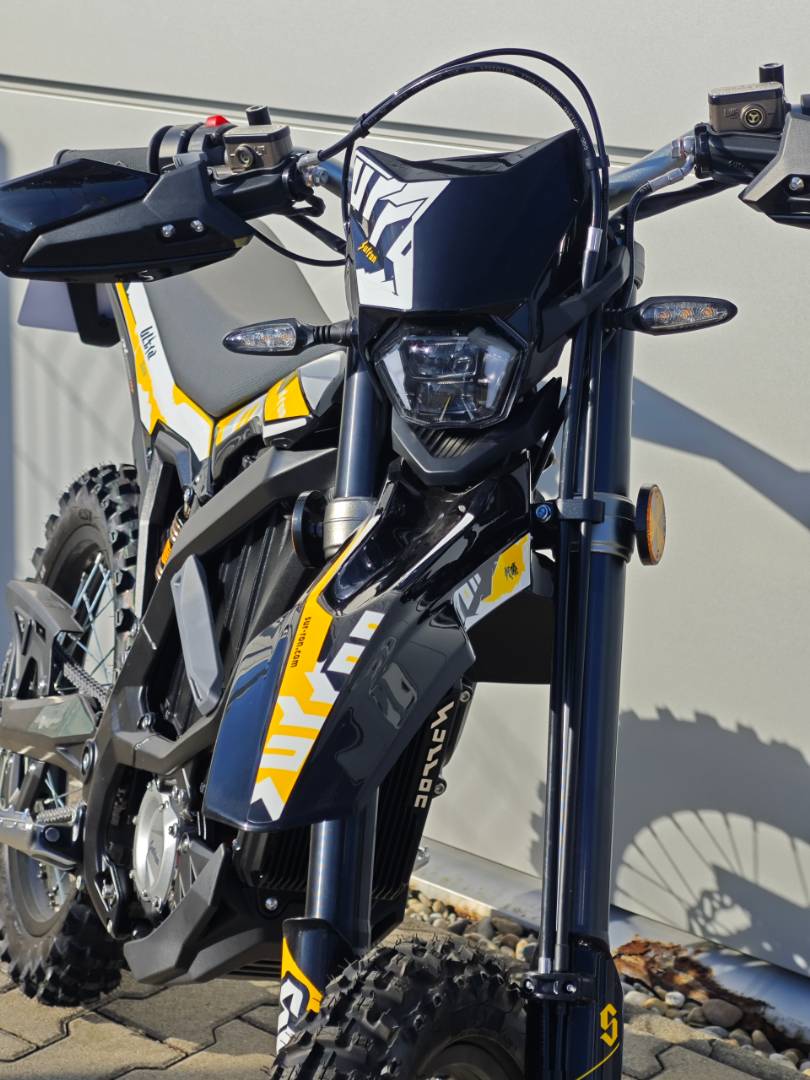 Sur - Ron Ultra Bee R – Obrázok 3