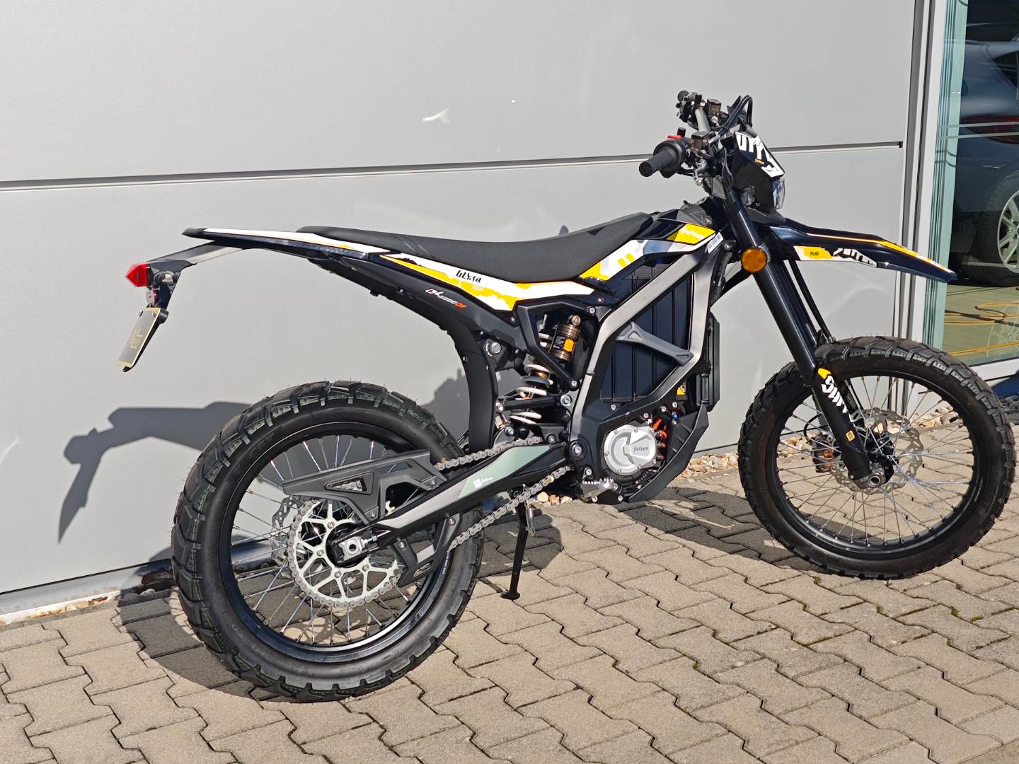 Sur - Ron Ultra Bee R – Obrázok 5