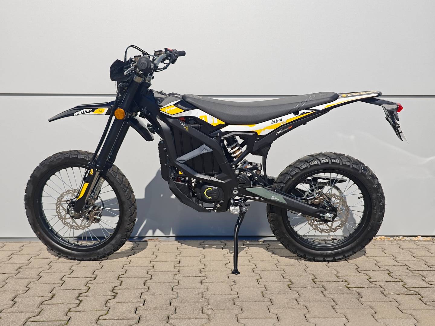 Sur - Ron Ultra Bee R – Obrázok 7