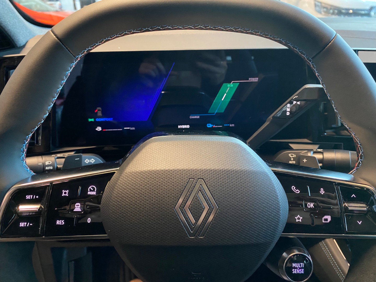 Renault Rafale E-TECH HYBRID esprit Alpine E-Tech 4x4 300 k – Obrázok 13
