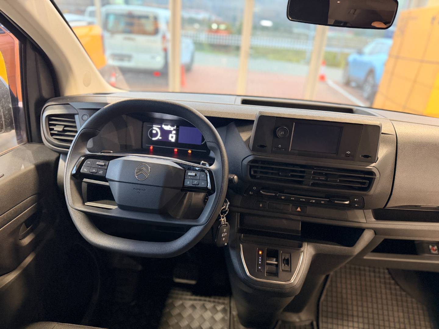 Citroën Jumpy 2.0 BlueHDi 180 S&S L3 A/T – Obrázok 16