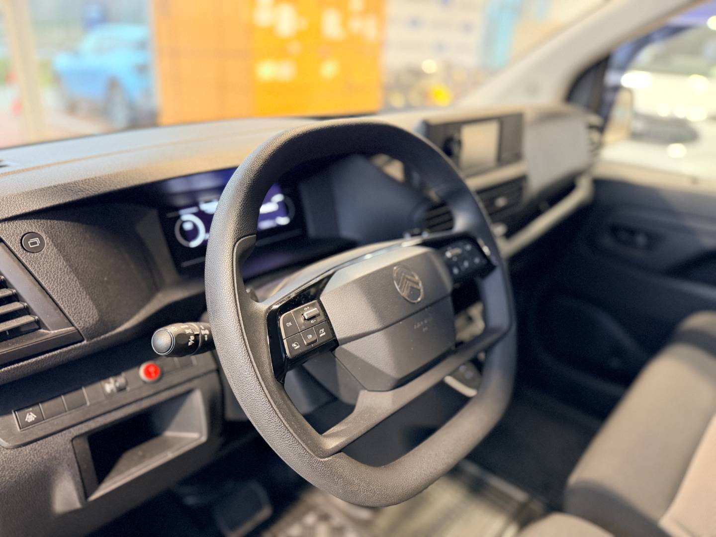 Citroën Jumpy 2.0 BlueHDi 180 S&S L3 A/T – Obrázok 7