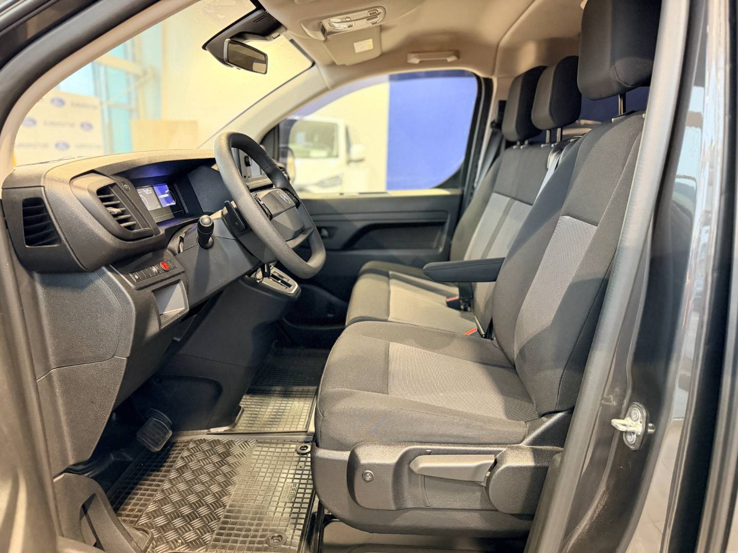 Citroën Jumpy 2.0 BlueHDi 180 S&S L3 A/T – Obrázok 8