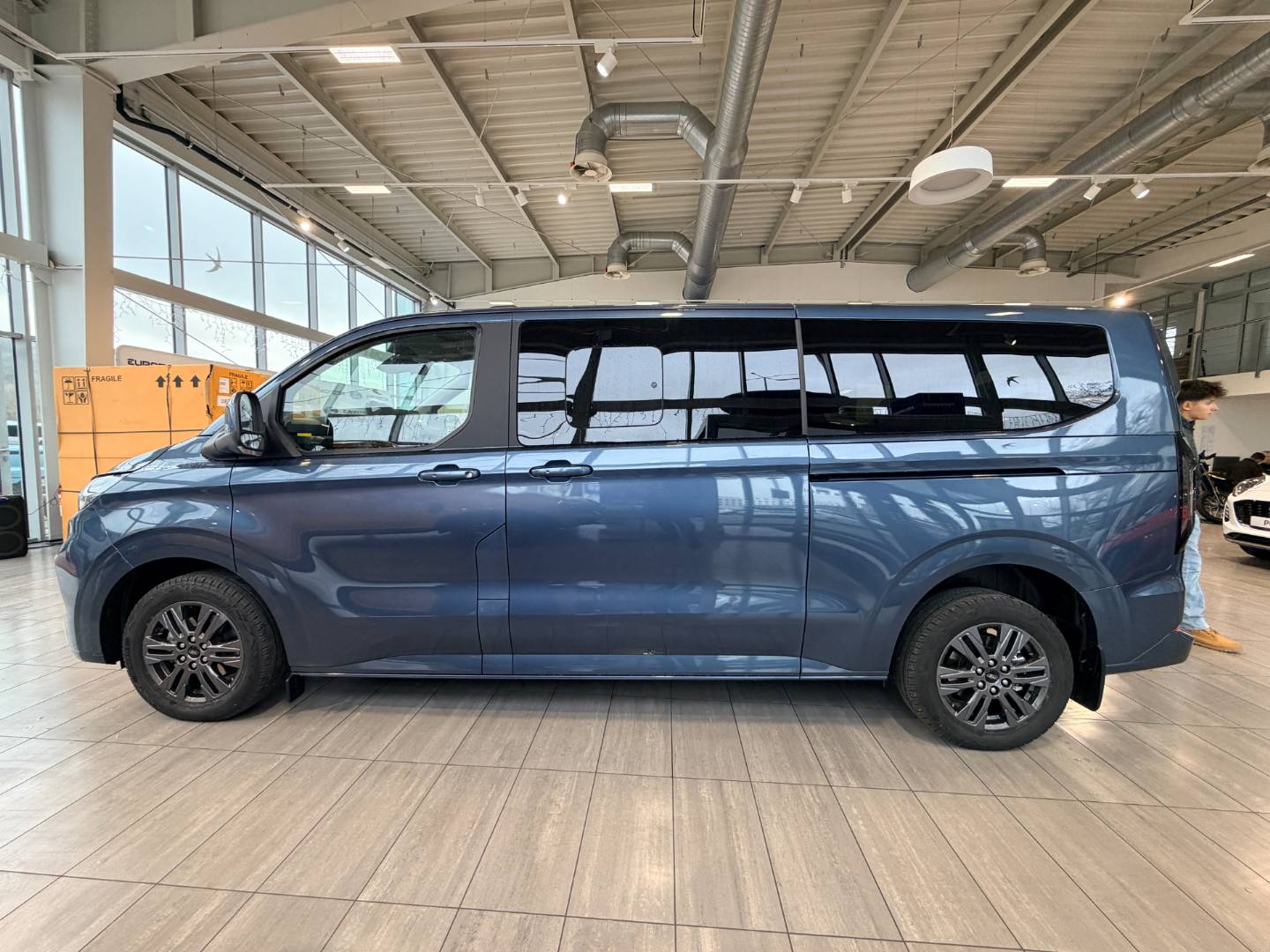 Ford Tourneo Custom 2.0 TDCi EcoBlue Titanium L2 A/T AWD – Obrázok 7