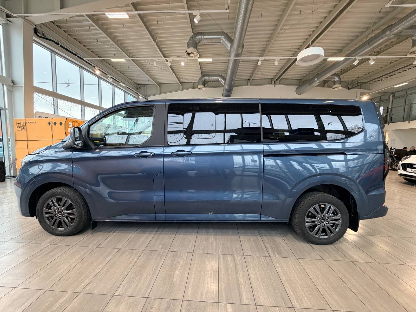 Ford Tourneo Custom 2.0 TDCi EcoBlue Titanium L2 A/T AWD – Obrázok 8
