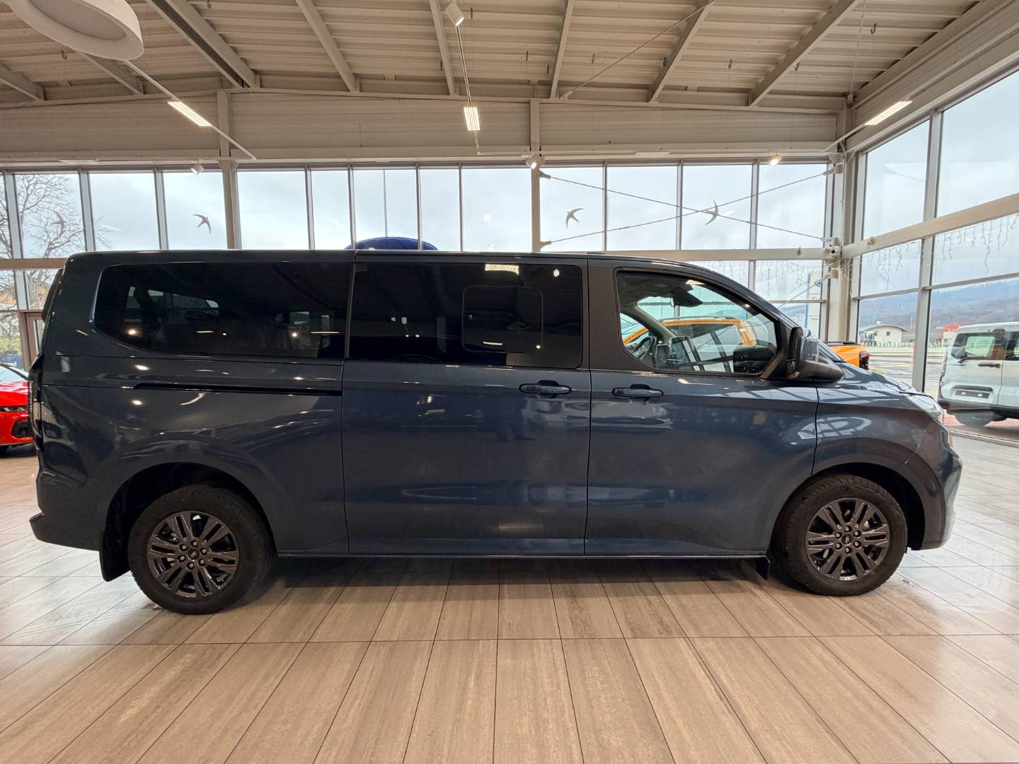 Ford Tourneo Custom 2.0 TDCi EcoBlue Titanium L2 A/T AWD – Obrázok 9