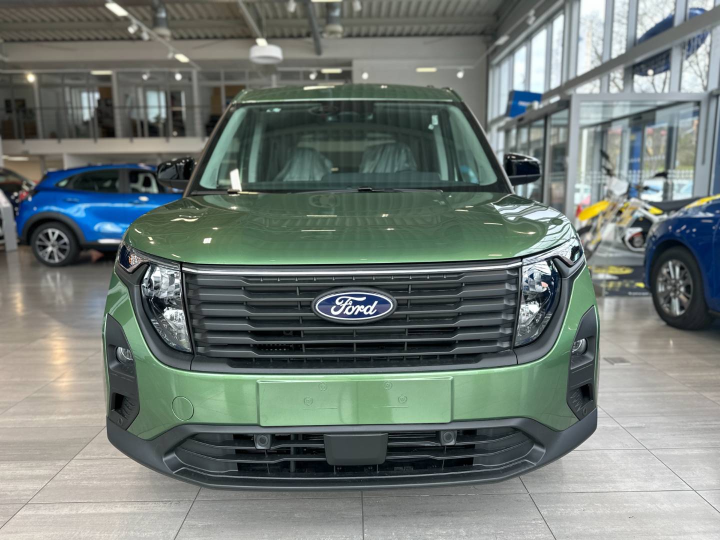 Ford Tourneo Courier 1.0 EcoBoost 125k A7 (92kW) – Obrázok 2