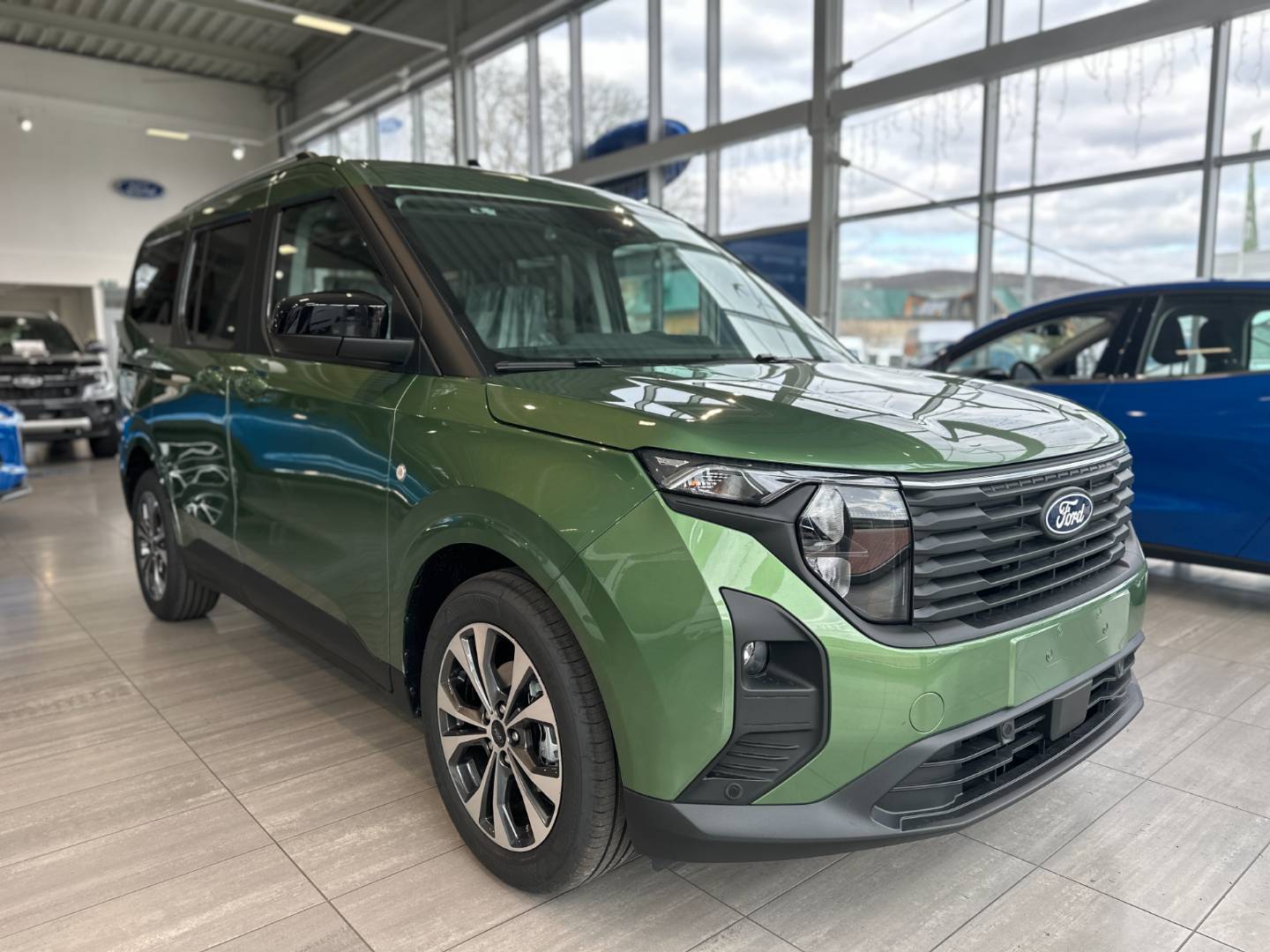Ford Tourneo Courier 1.0 EcoBoost 125k A7 (92kW) – Obrázok 3