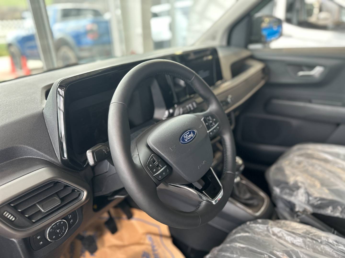 Ford Tourneo Courier 1.0 EcoBoost 125k A7 (92kW) – Obrázok 7