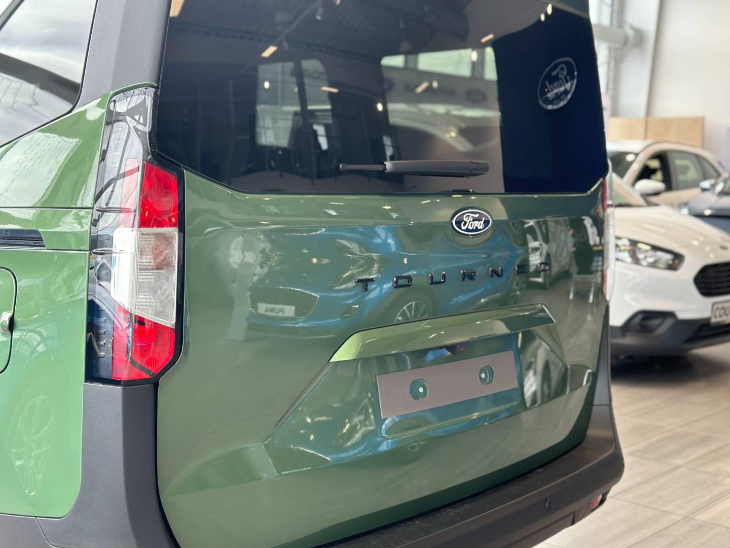 Ford Tourneo Courier 1.0 EcoBoost 125k A7 (92kW) – Obrázok 9