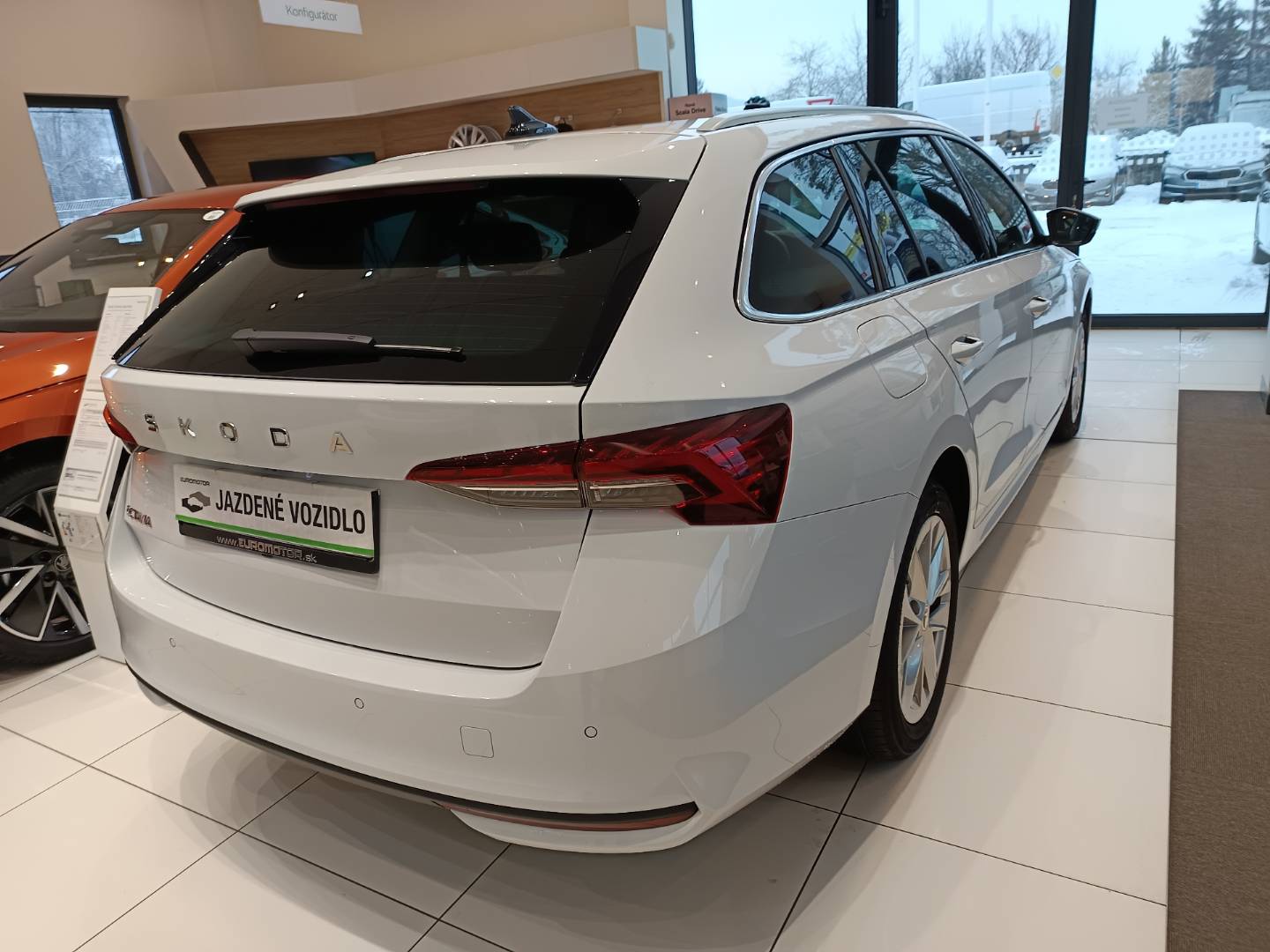 Škoda Octavia Combi Top Selection 2,0 TDI 110 KW DSG – Obrázok 11