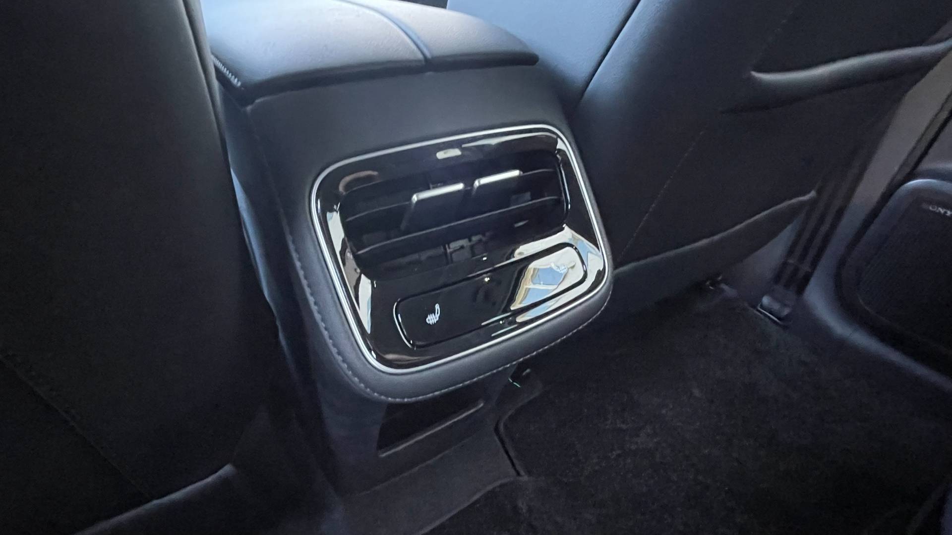 Chery Tiggo 8 1.6 TGDI 147k 7-DCT UNIQUE – Obrázok 23