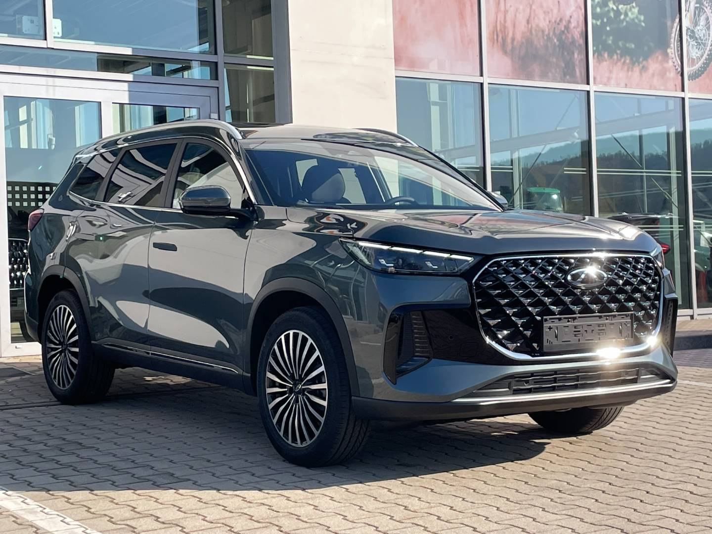 Chery Tiggo 8 1.6 TGDI 147k 7-DCT UNIQUE – Obrázok 3