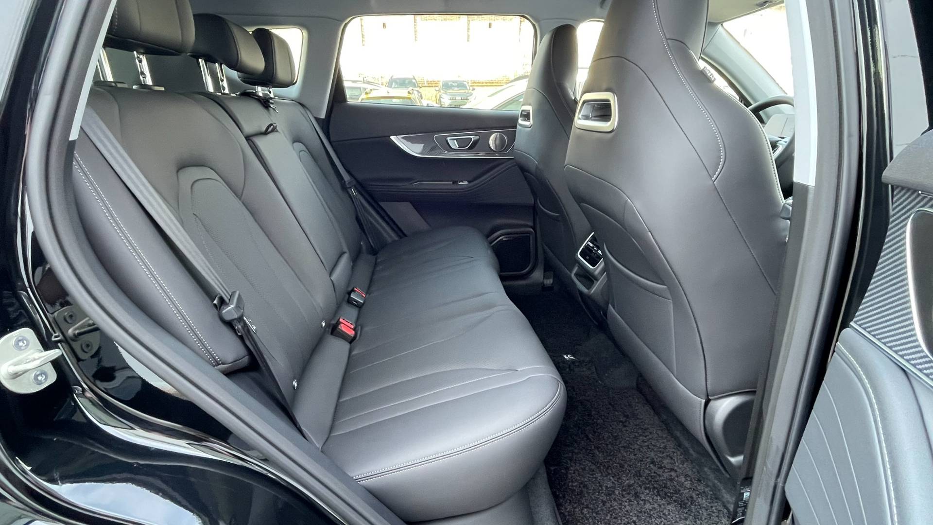 Chery Tiggo 7 1.6 TGDI 147k 7-DCT 4x4 UNIQUE – Obrázok 15