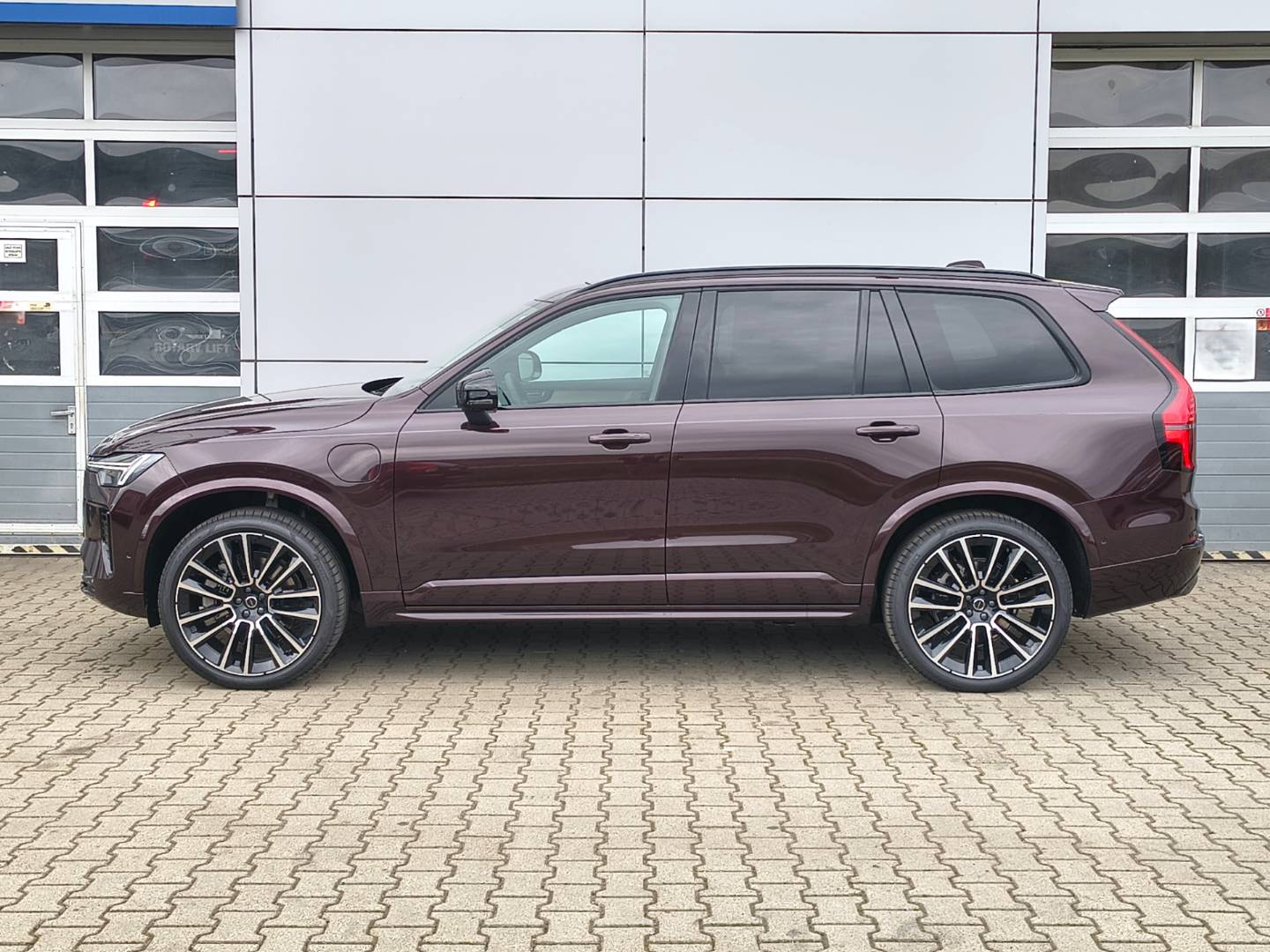 Volvo XC90 T8 Plus Dark AWD – Obrázok 3