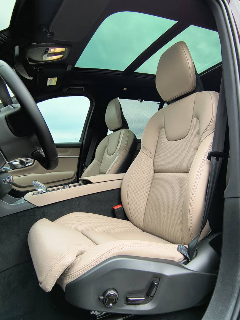Volvo XC90 T8 Plus Dark AWD – Obrázok 6