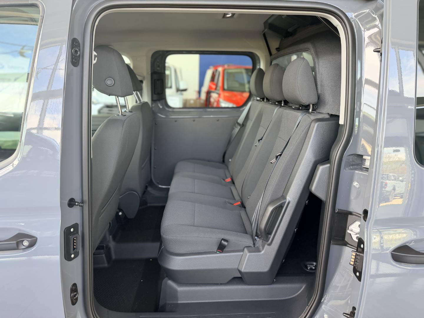 Ford Transit Connect 2.0 EcoBlue 102k M6 (75kW) - FWD FlexCab Trend – Obrázok 10