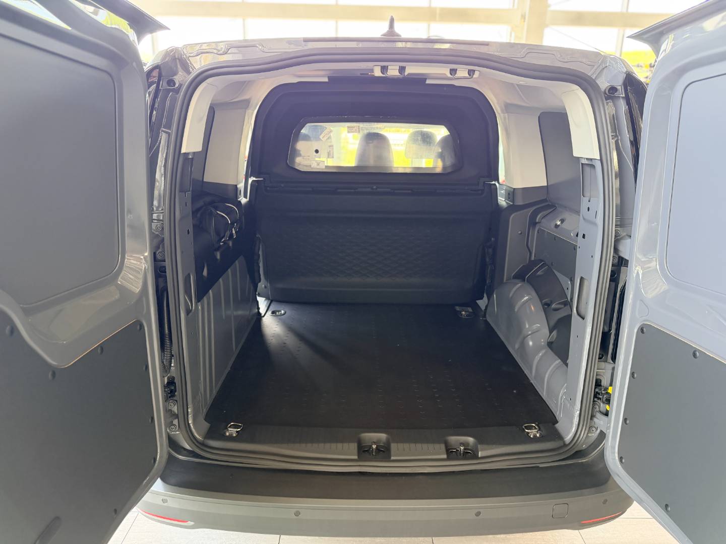 Ford Transit Connect 2.0 EcoBlue 102k M6 (75kW) - FWD FlexCab Trend – Obrázok 16
