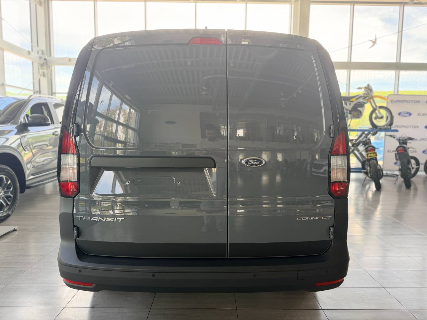 Ford Transit Connect 2.0 EcoBlue 102k M6 (75kW) - FWD FlexCab Trend – Obrázok 5