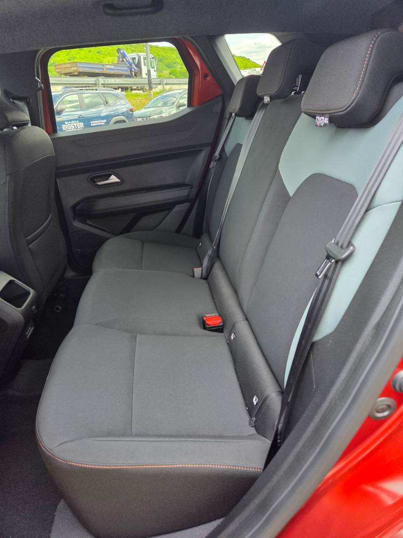 Dacia Duster 1.2 hybrid-G 150 mHEV 4x4 EDC Extreme – Obrázok 6