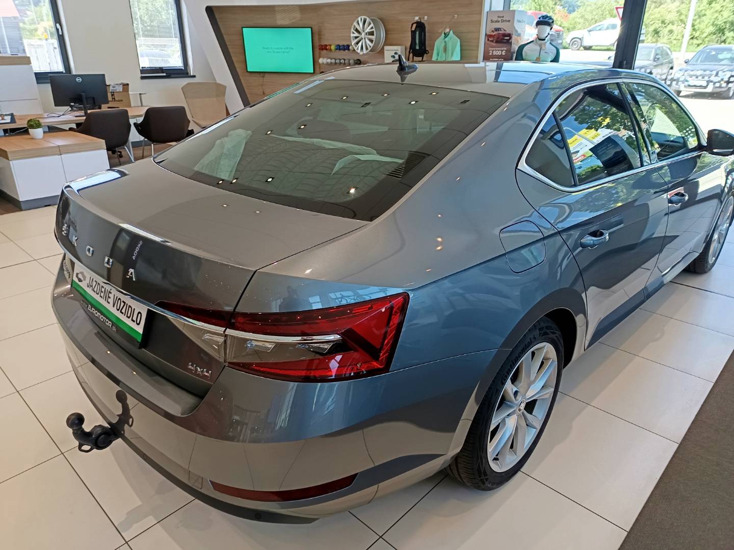 Škoda Superb 2.0 TDI SCR Final Edition 4x4 DSG – Obrázok 13