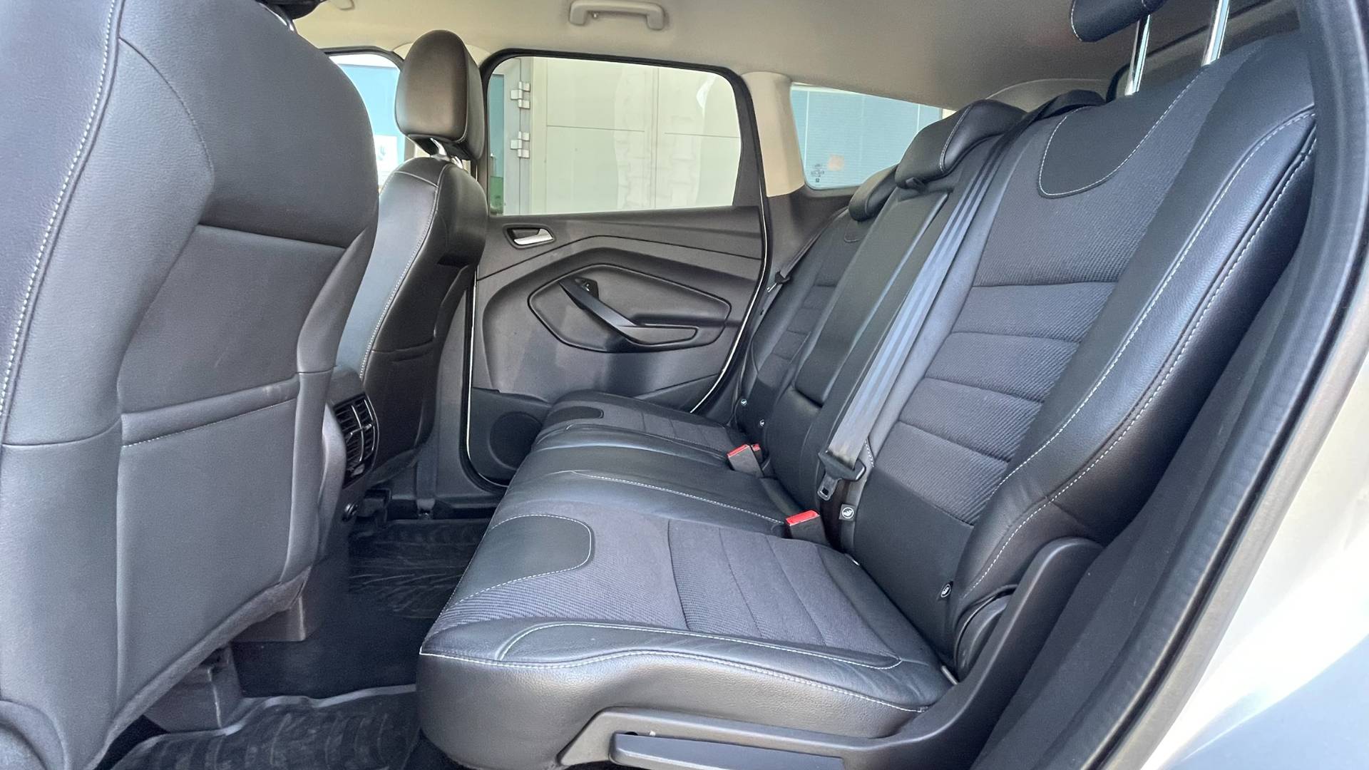 Ford Kuga 2.0 TDCi Duratorq 150k Titanium AWD A/T – Obrázok 20