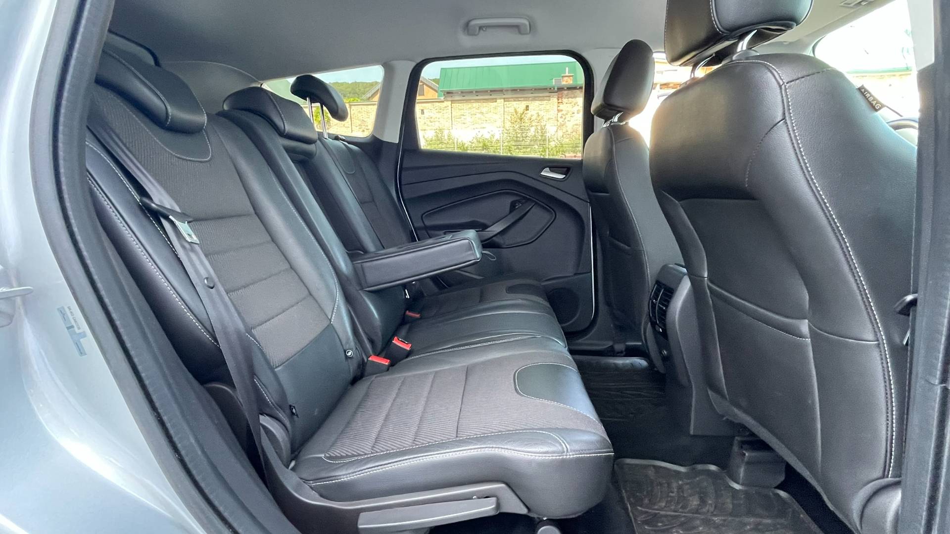 Ford Kuga 2.0 TDCi Duratorq 150k Titanium AWD A/T – Obrázok 21