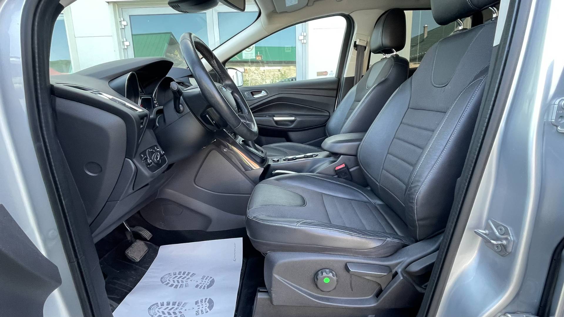 Ford Kuga 2.0 TDCi Duratorq 150k Titanium AWD A/T – Obrázok 9