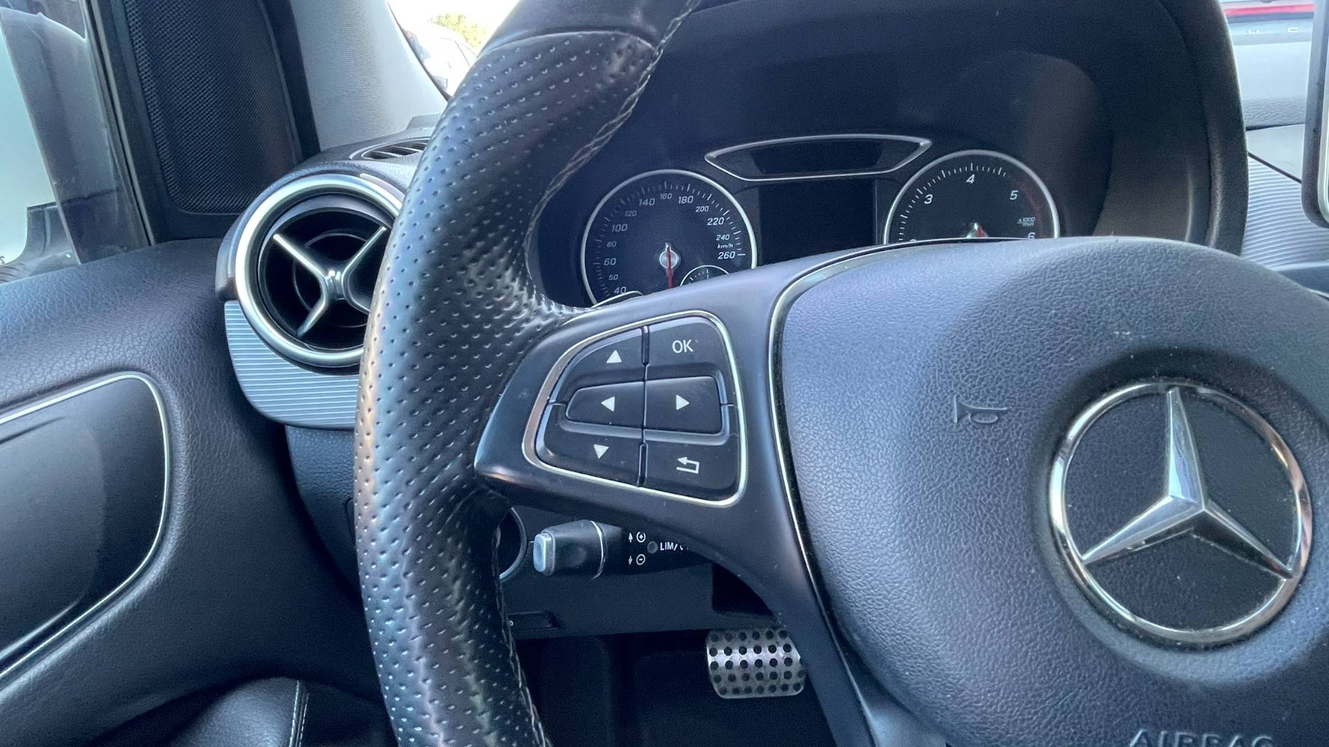 Mercedes-Benz B trieda 200 CDI AT/7, Tempomat, Navi, Kamera, nové v SR – Obrázok 19