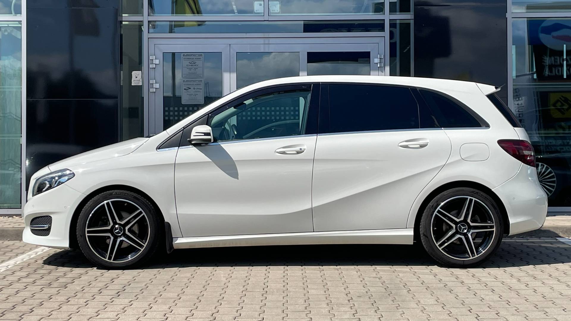 Mercedes-Benz B trieda 200 CDI AT/7, Tempomat, Navi, Kamera, nové v SR – Obrázok 8