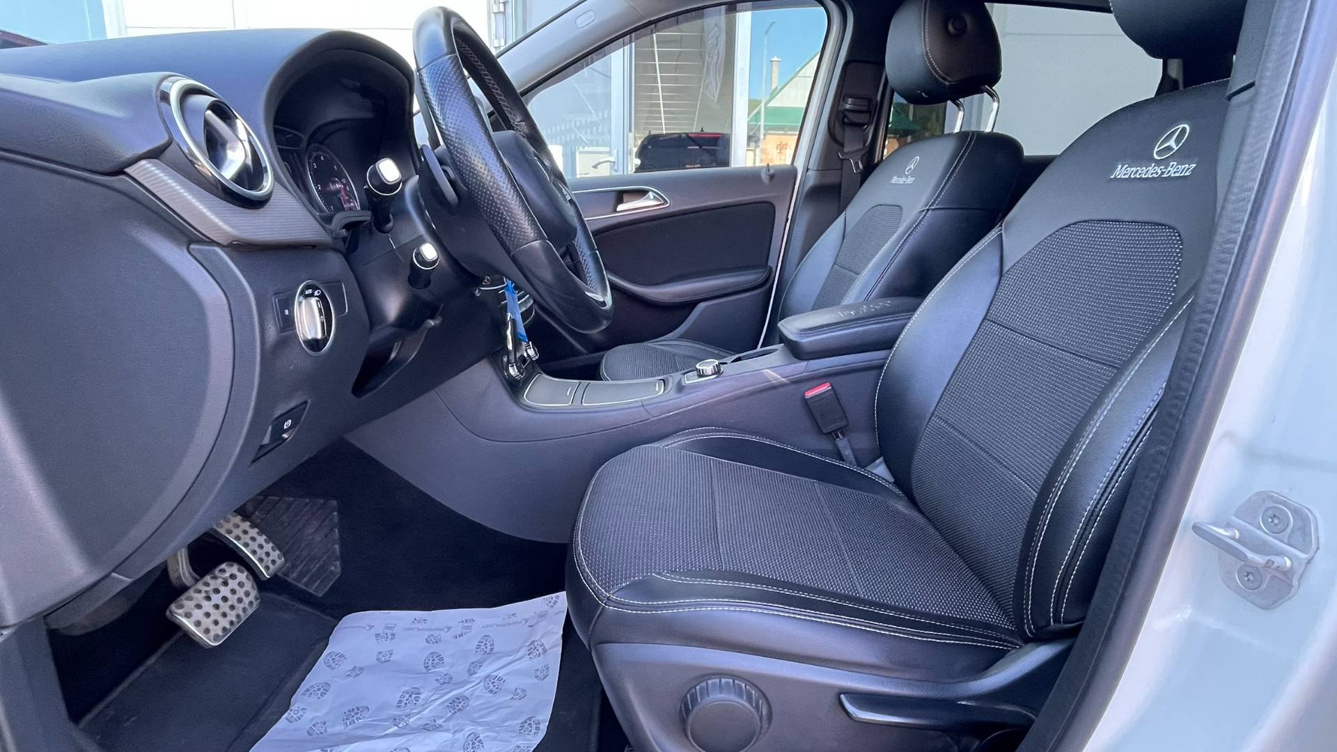Mercedes-Benz B trieda 200 CDI AT/7, Tempomat, Navi, Kamera, nové v SR – Obrázok 9