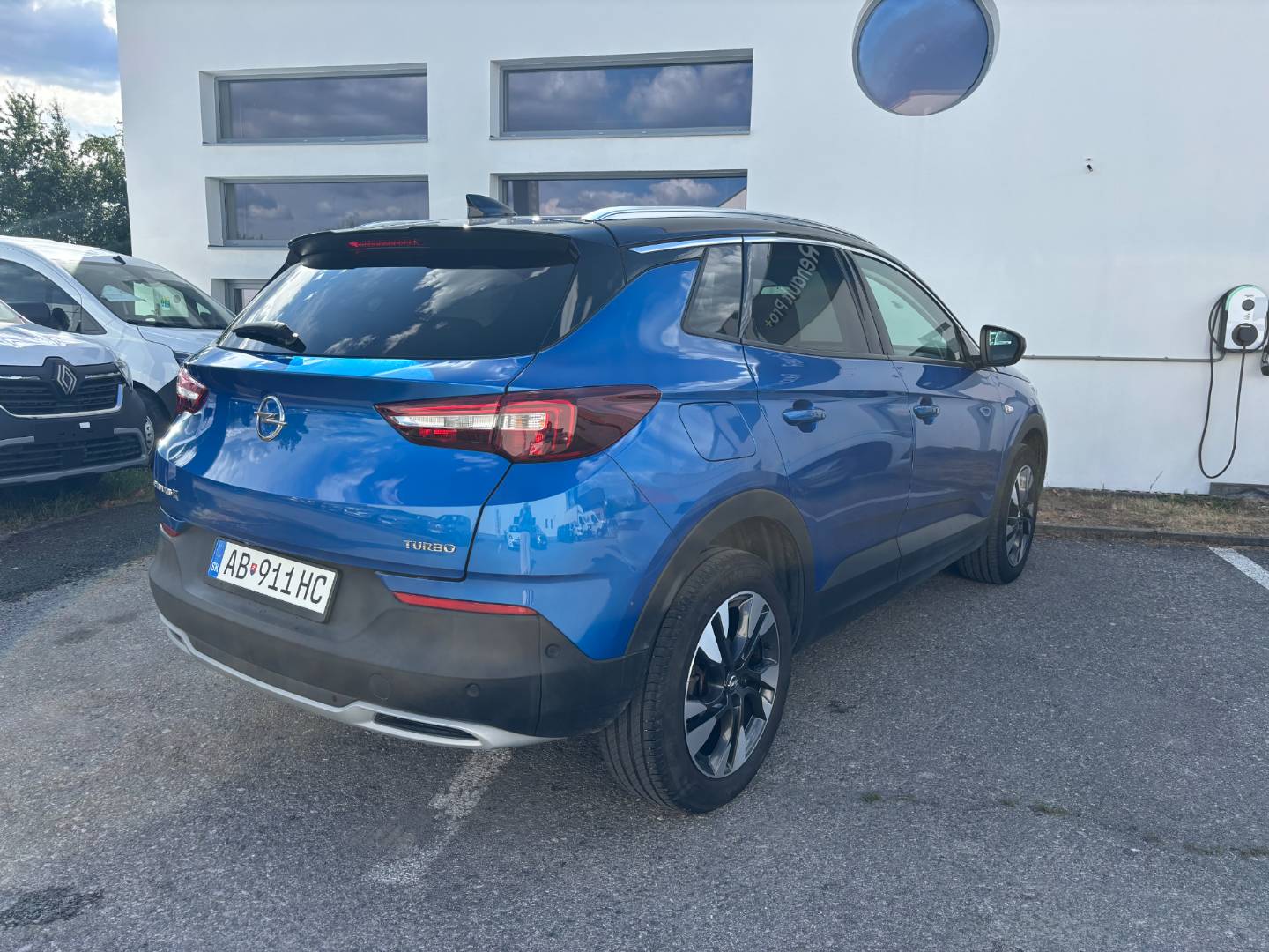 Opel Grandland X 1.2 TURBO S&S Ultimate – Obrázok 4