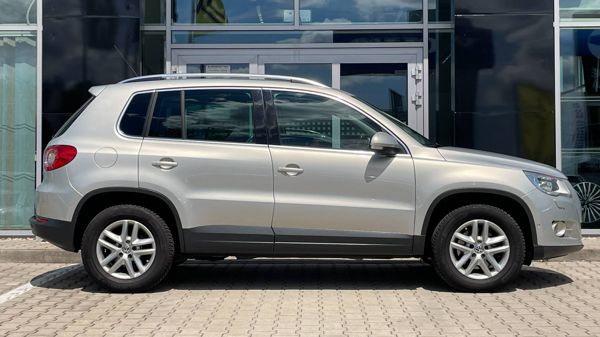 Volkswagen Tiguan 1.4 TSI 4x4 Sport , xenon, kamera, nové v SR – Obrázok 8