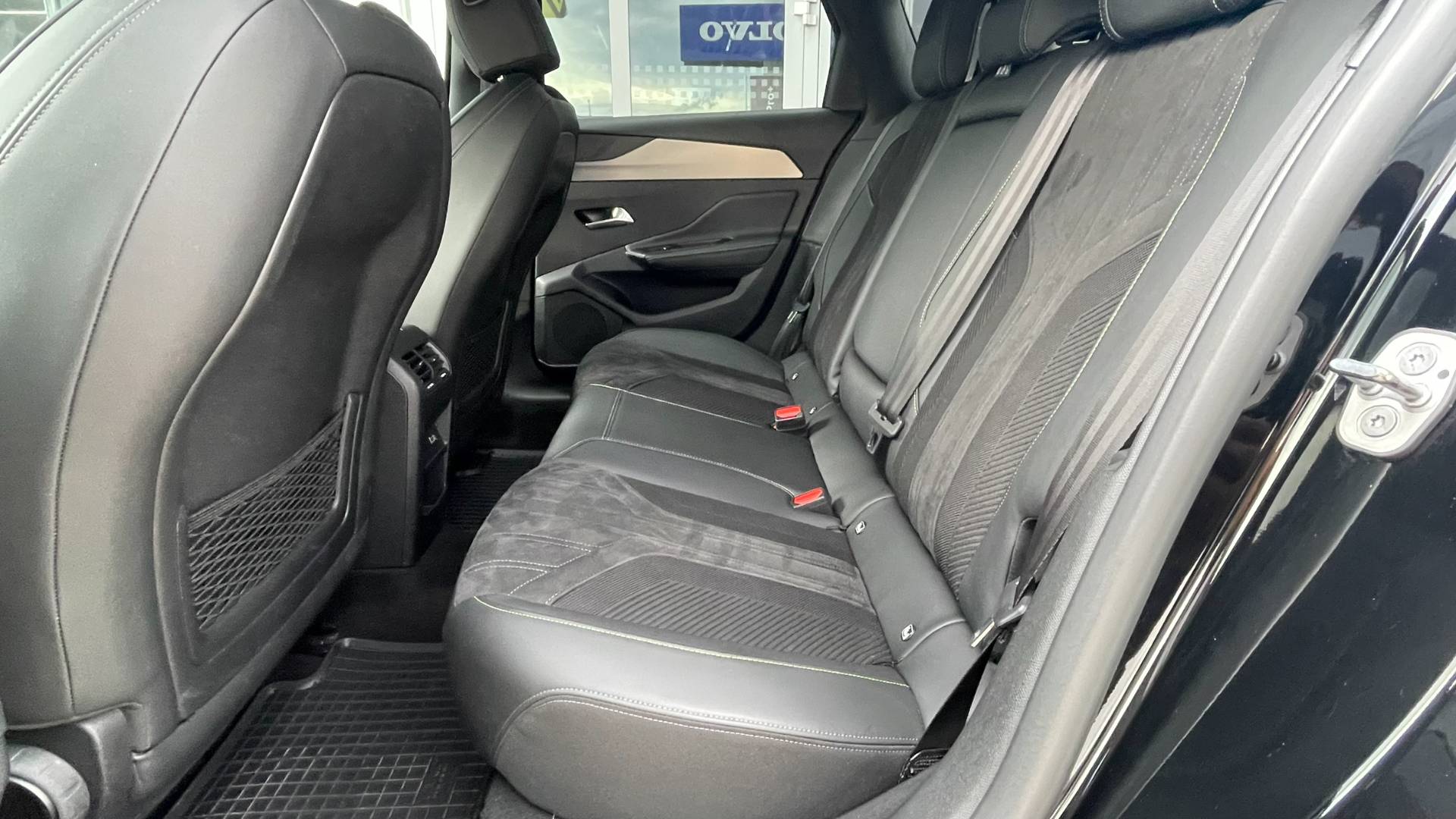 Peugeot 308 Break/SW GT 1.5 Bluehdi SW EAT8 1.majiteľ – Obrázok 12