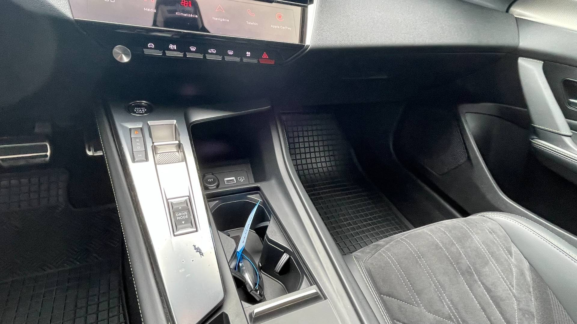 Peugeot 308 Break/SW GT 1.5 Bluehdi SW EAT8 1.majiteľ – Obrázok 22