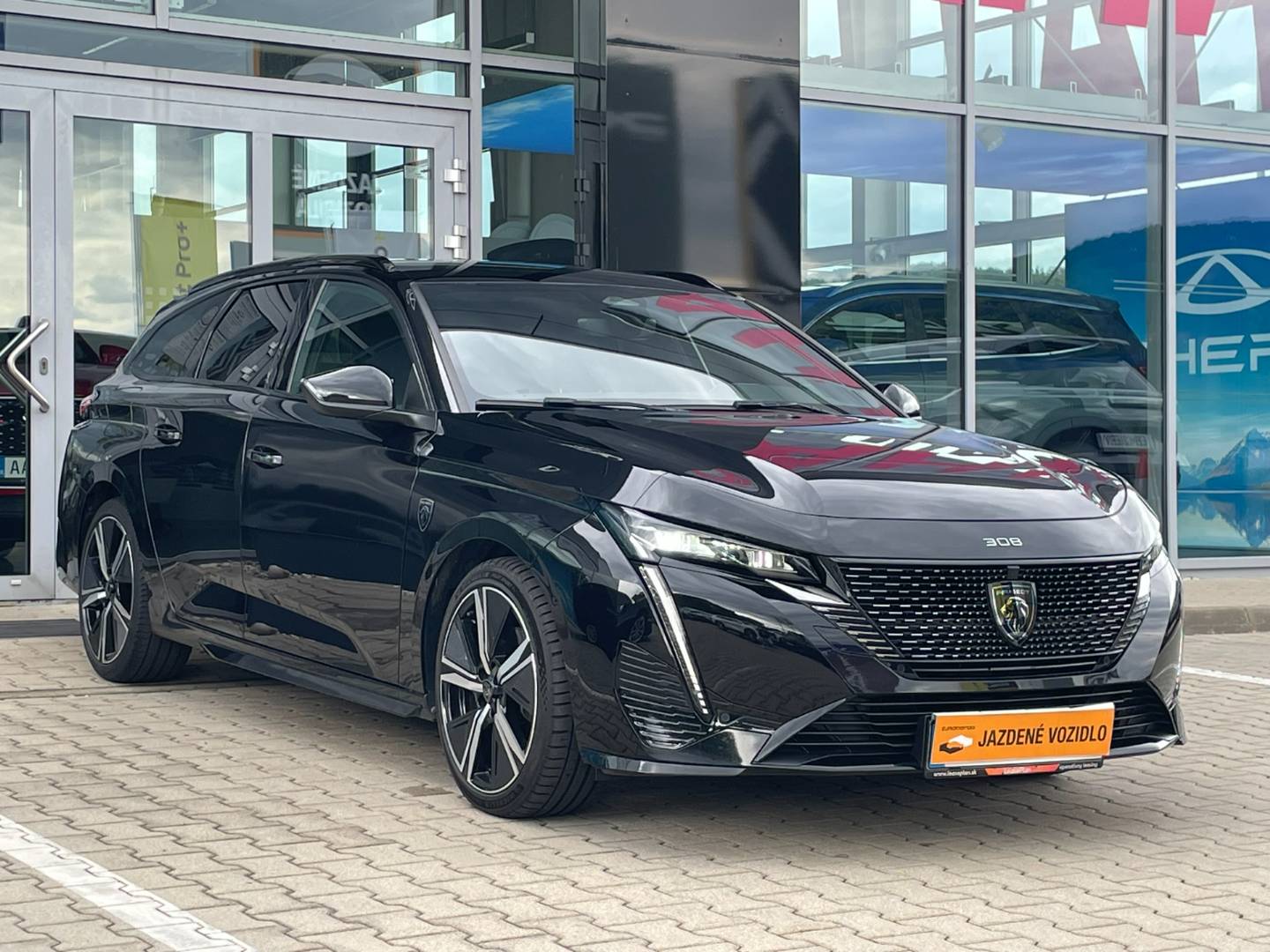Peugeot 308 Break/SW GT 1.5 Bluehdi SW EAT8 1.majiteľ – Obrázok 3