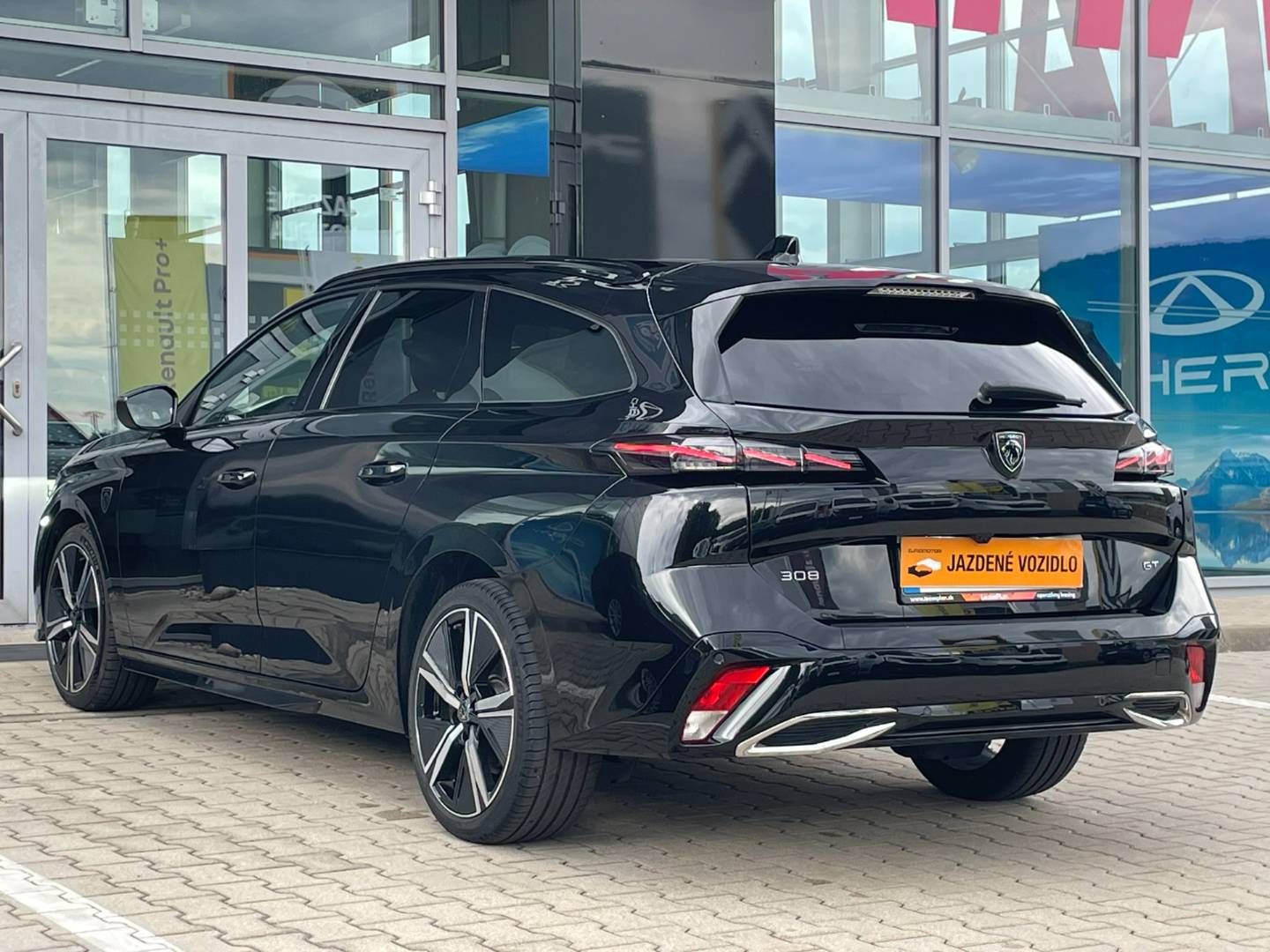 Peugeot 308 Break/SW GT 1.5 Bluehdi SW EAT8 1.majiteľ – Obrázok 4