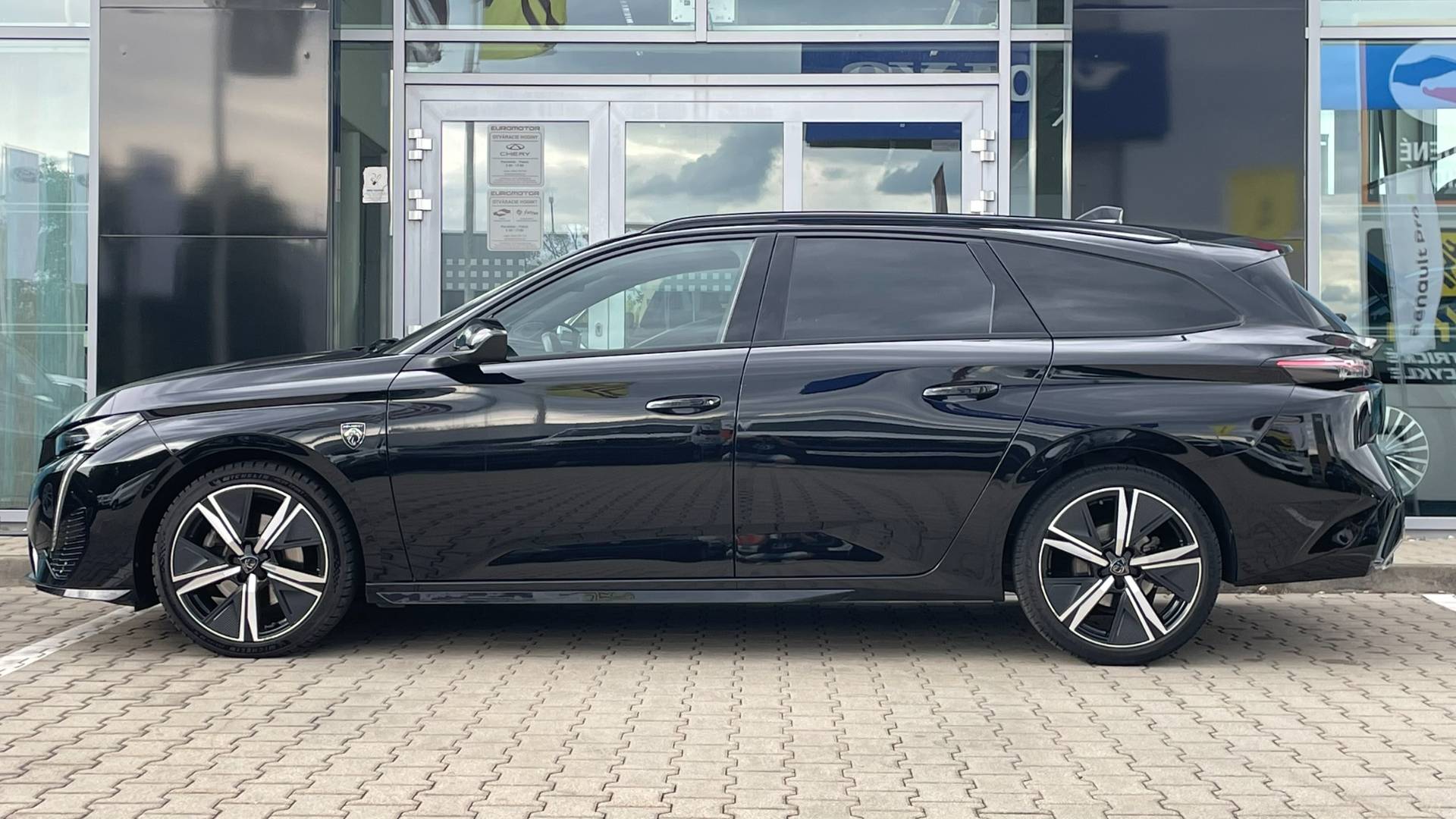 Peugeot 308 Break/SW GT 1.5 Bluehdi SW EAT8 1.majiteľ – Obrázok 8